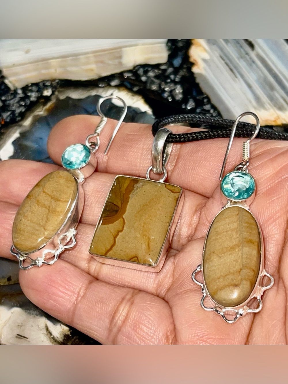 Owyhee Jasper Pendant & Earrings Set